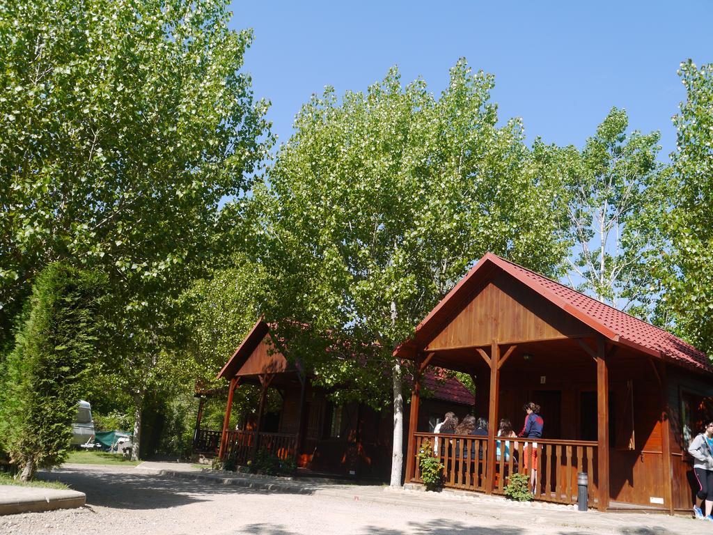 Camping Riera Merles Borredá Εξωτερικό φωτογραφία